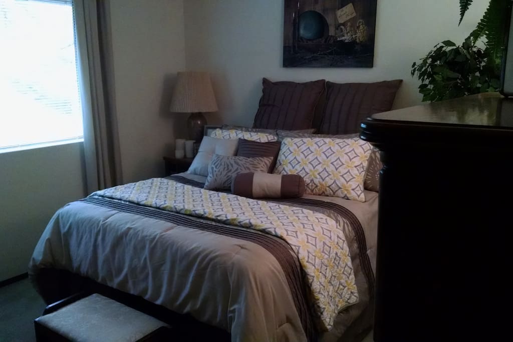 Large Comfy Queen Bed