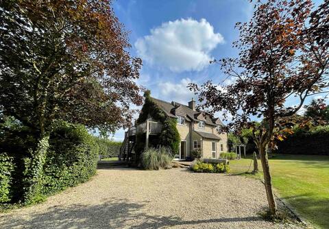 Totally Private, idyllic Farmhouse with  hot tub.