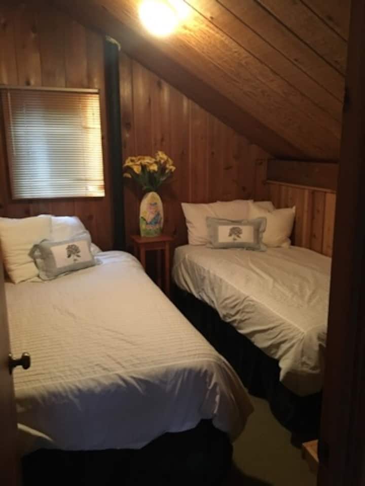 10 Best Cabin Rentals Near Charlevoix, Michigan Updated 2024 Trip101