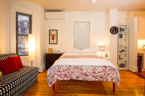 Harvard/MIT/BU River Side Studio w/parking
