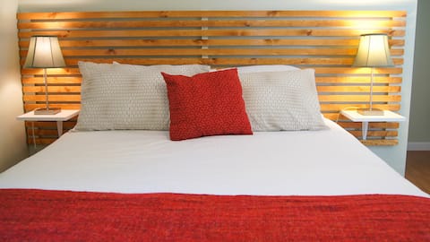 The Midvale Guest House