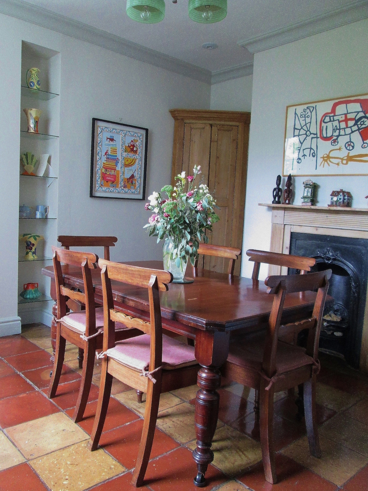 Double Room In Quiet Street