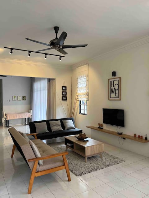 Cozy and Relaxing Semi-D in Simpang Ampat