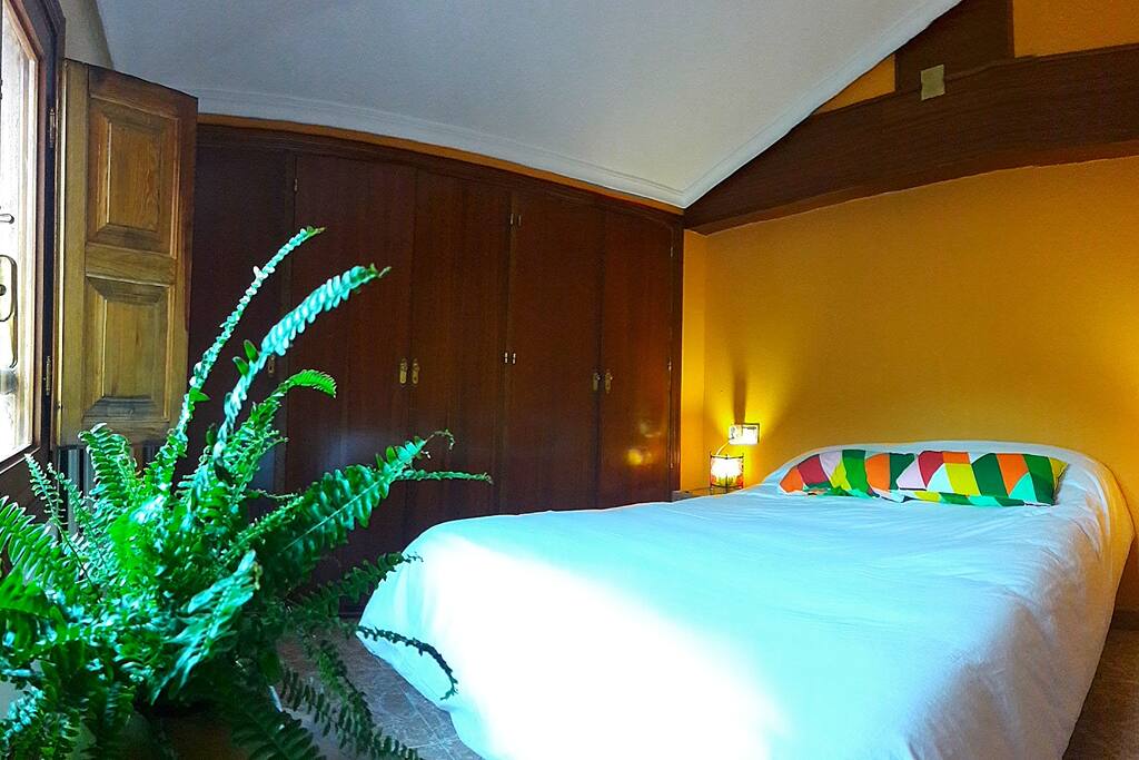 Dormitorio doble (cama matrimonio)