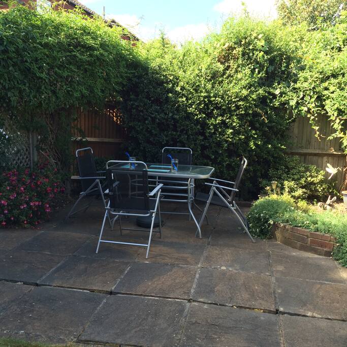 Sunny Private Garden