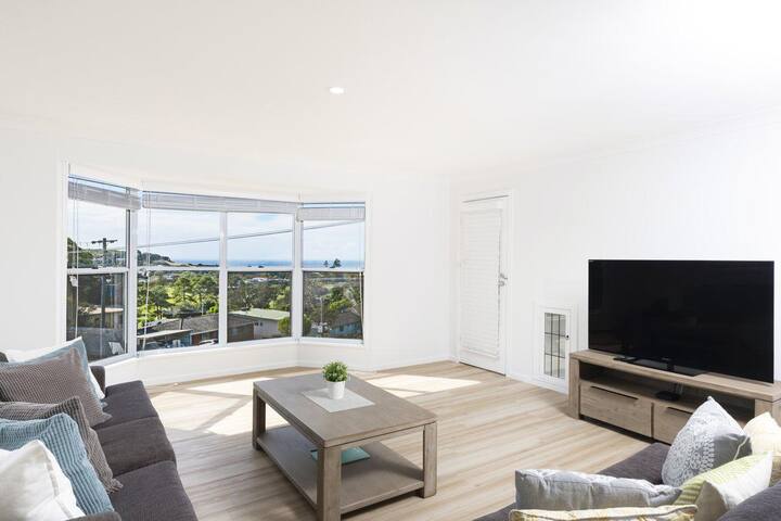 Ocean View (Tiro Moana)