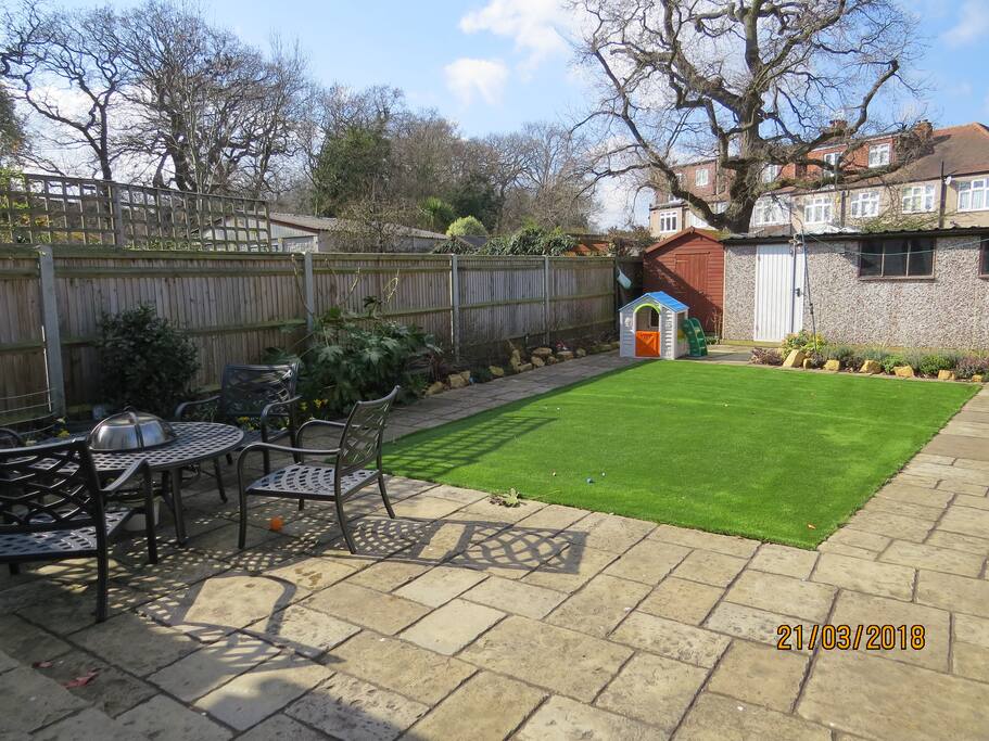 Garden with fire pit table