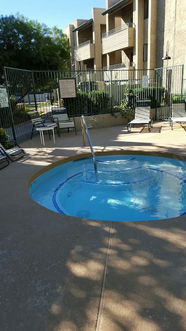 Ten steps to Jacuzzi.