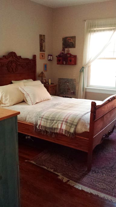 Main Bedroom (pic 2)