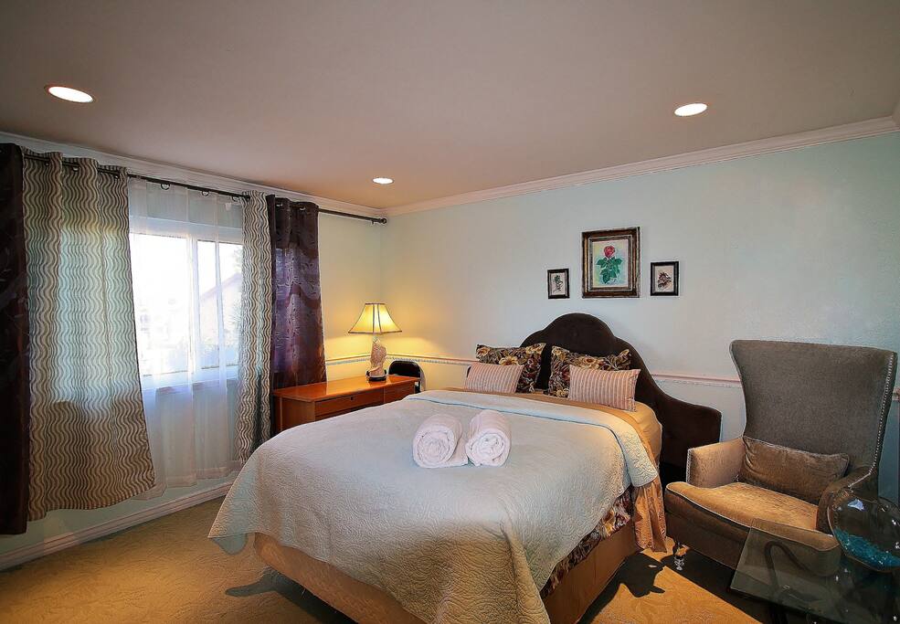 Queen Bed