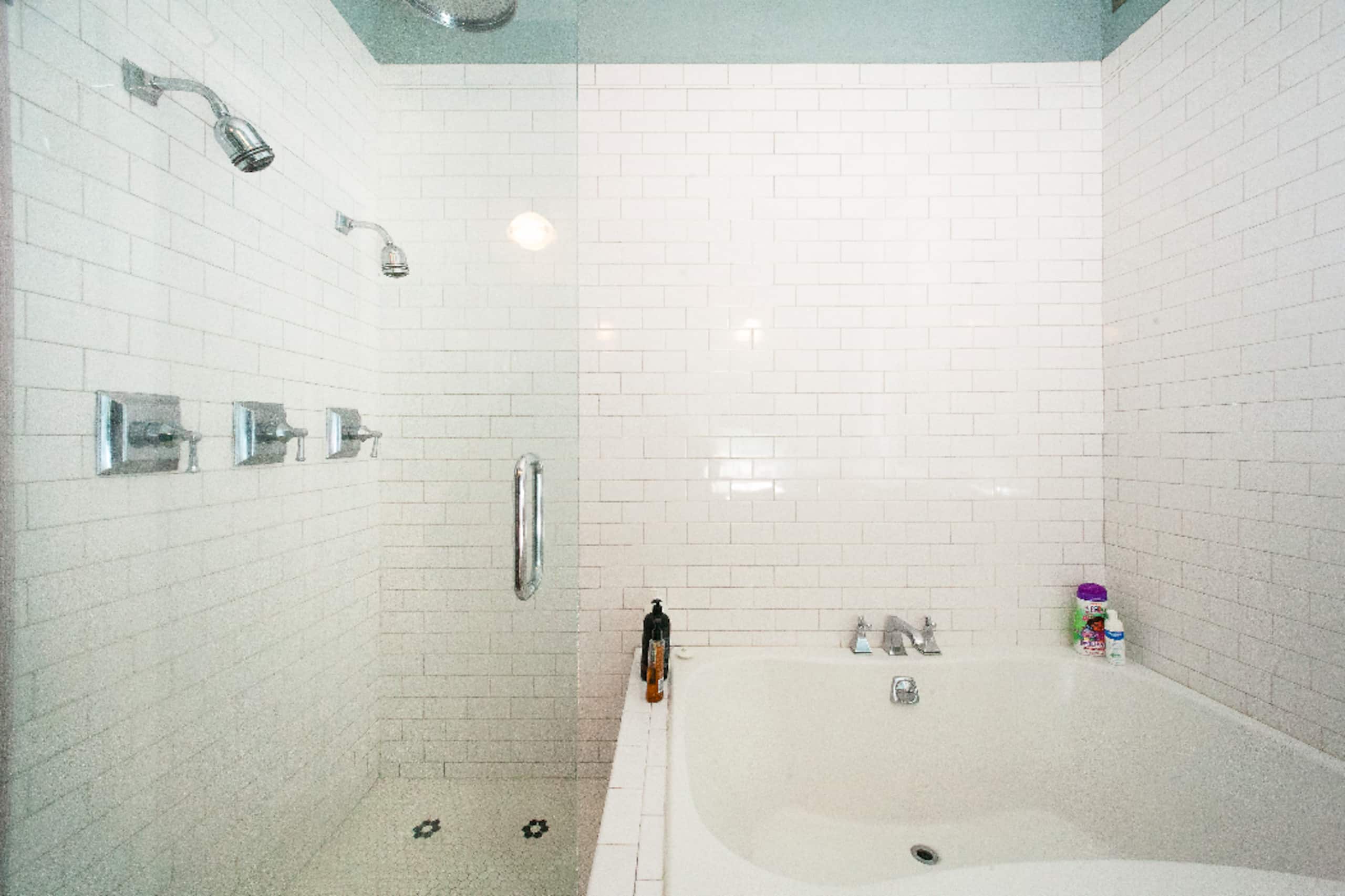 Home in San Francisco · ★5.0 · 3 bedrooms · 5 beds · 1.5 baths - Image 23