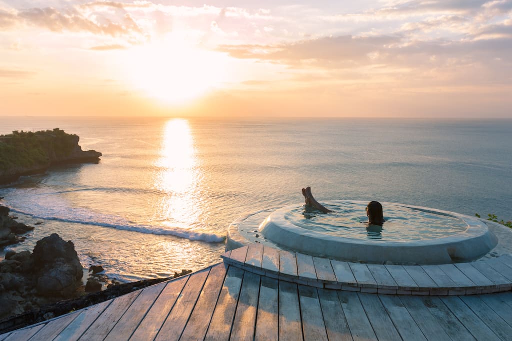 Sunset at the jacuzzi pool in the Spa. The jacuzzi is a common area feature available to all guests staying on our resort.