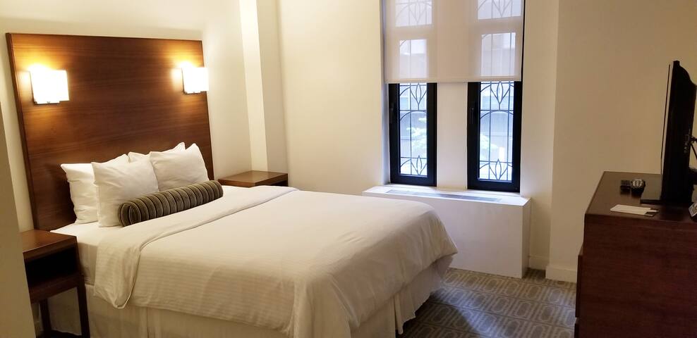 #2BED Midtown Full Kitchen gallery image 2