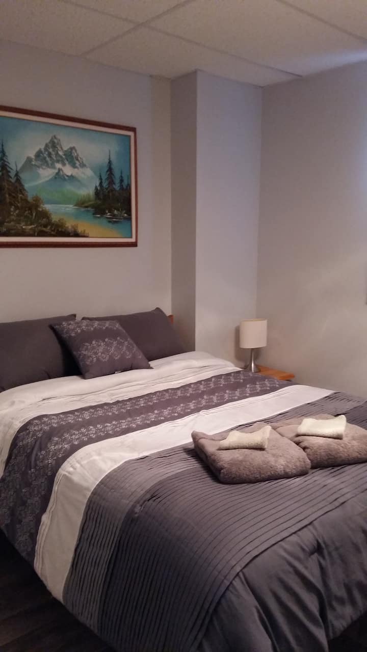Habitación con cama doble