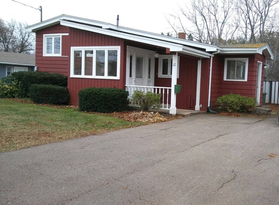 Driveway for 4 cars