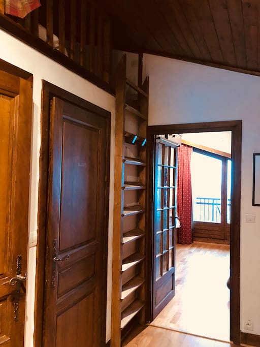 Mezzanine 1