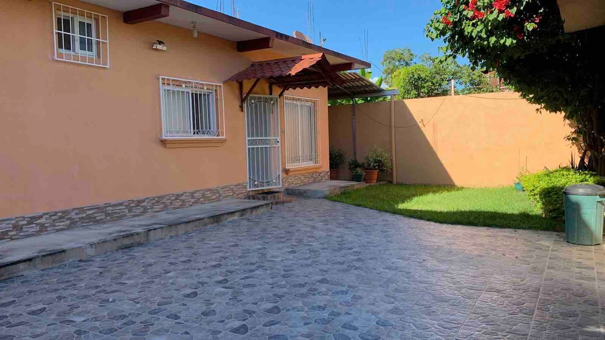 Flores Vacation Rentals & Homes - Comayagua Department, Honduras