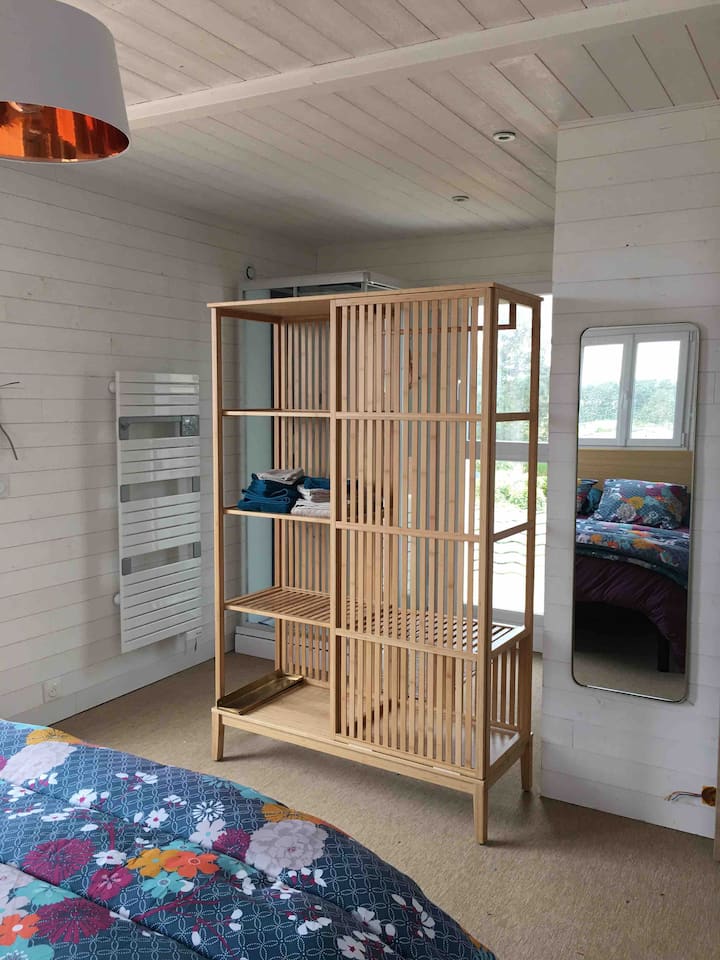 独立更衣室，带卫生间 