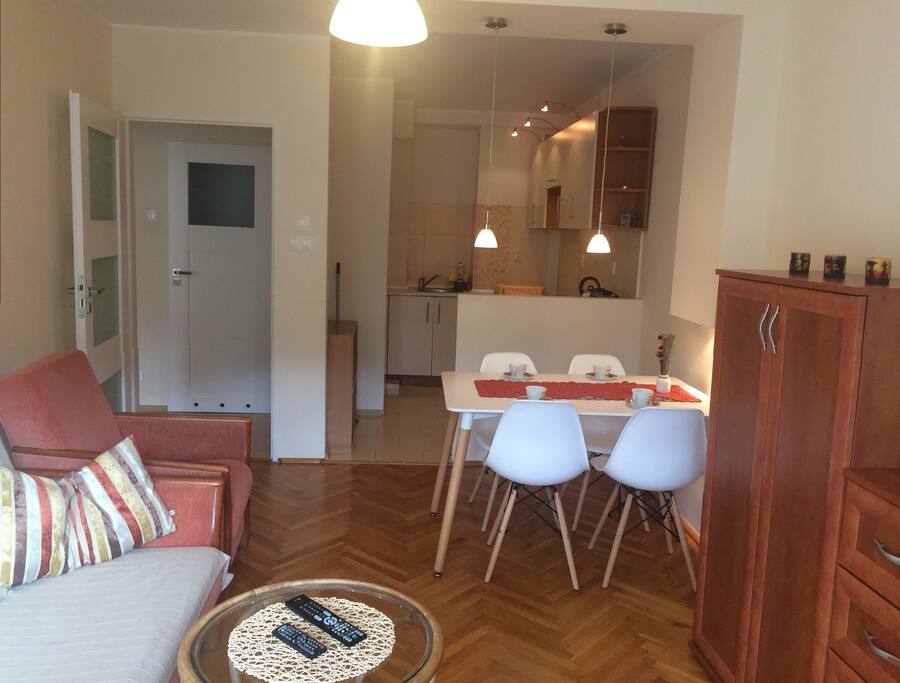 Salon z aneksem kuchennym