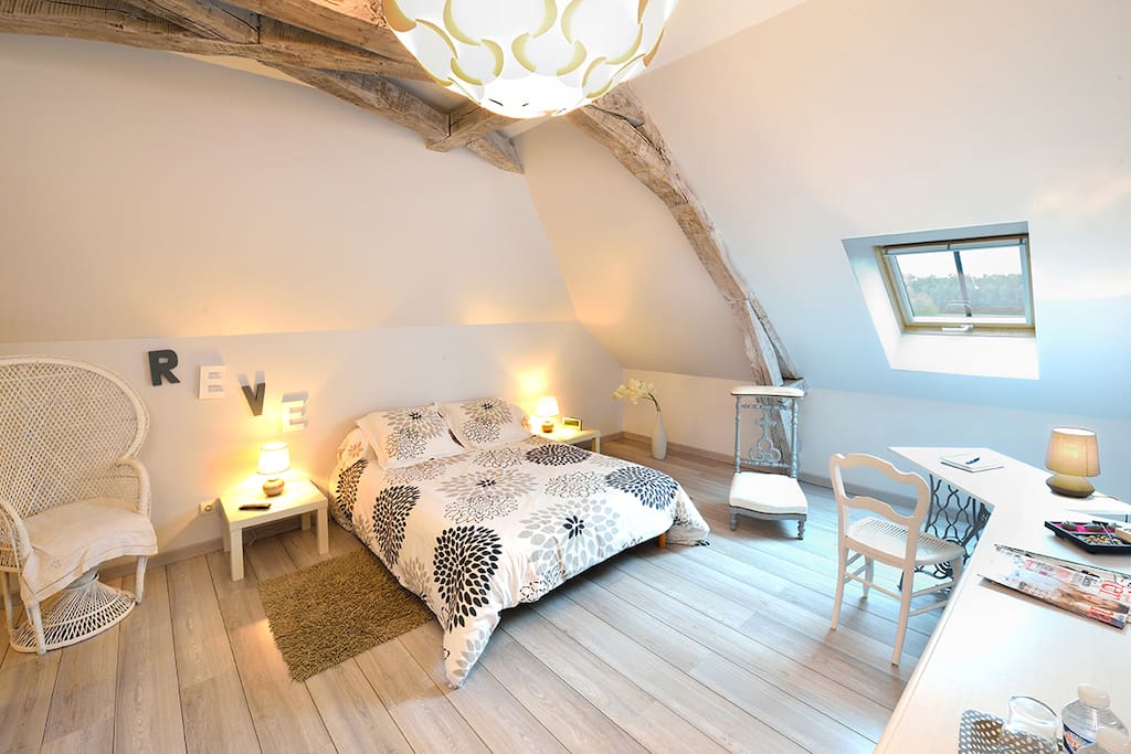 Chambre cosy située au second étage...