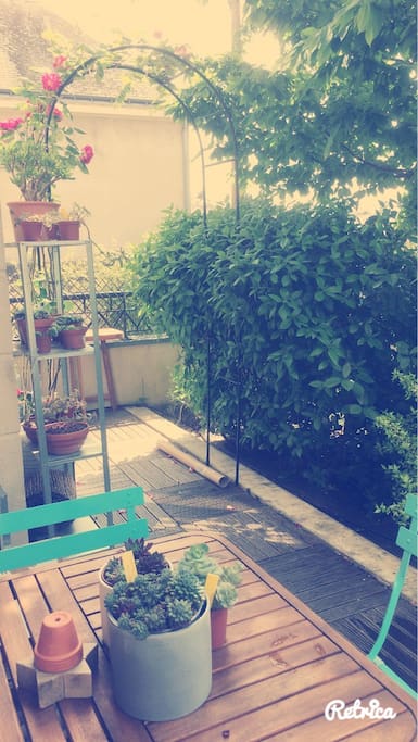 Terrasse en extérieure agréable et zen.