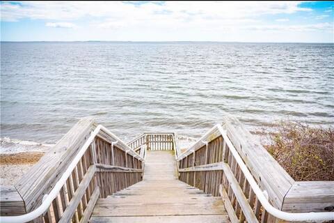 Stunning ocean view. 5 bedroom House. Sleeps 10