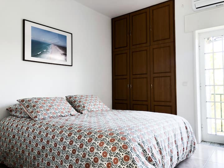 卧室1 ： 1张双人床160