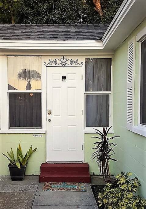 Palm Bungalow