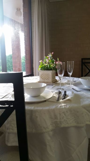 Place settings for a viewtiful meal