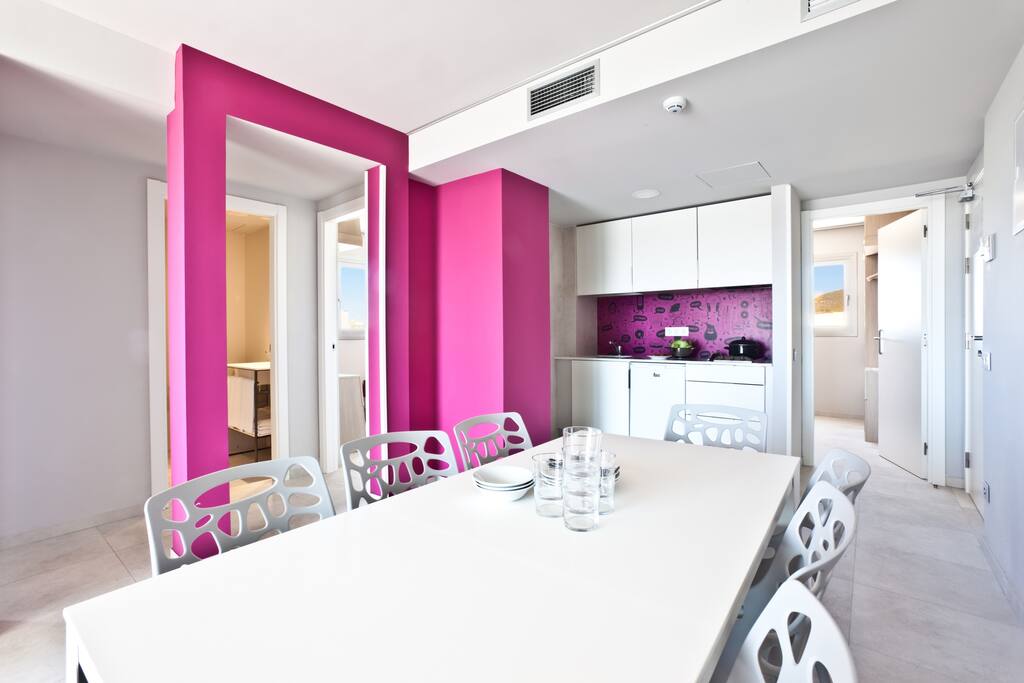 3-bedroom apt. sea view