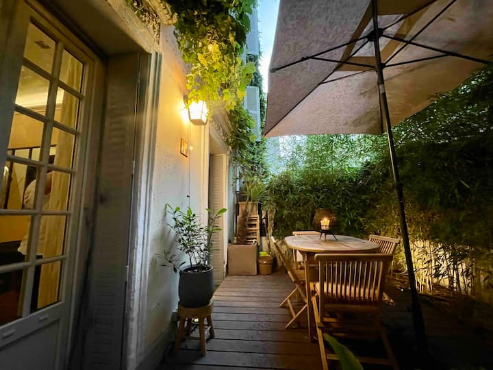 Coconut with garden in the heart of Montmartre