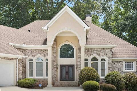 Beautiful 9 Bedroom Home 20 Mins Airport/Downtown