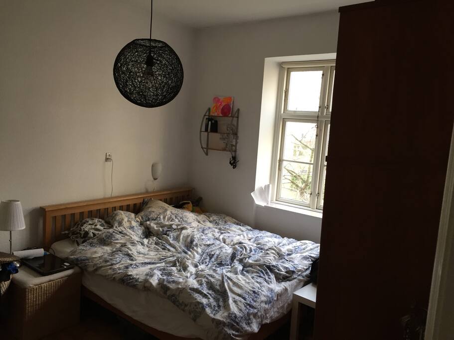 King size bed