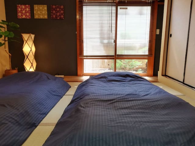 room1 (bedroom with garden view)