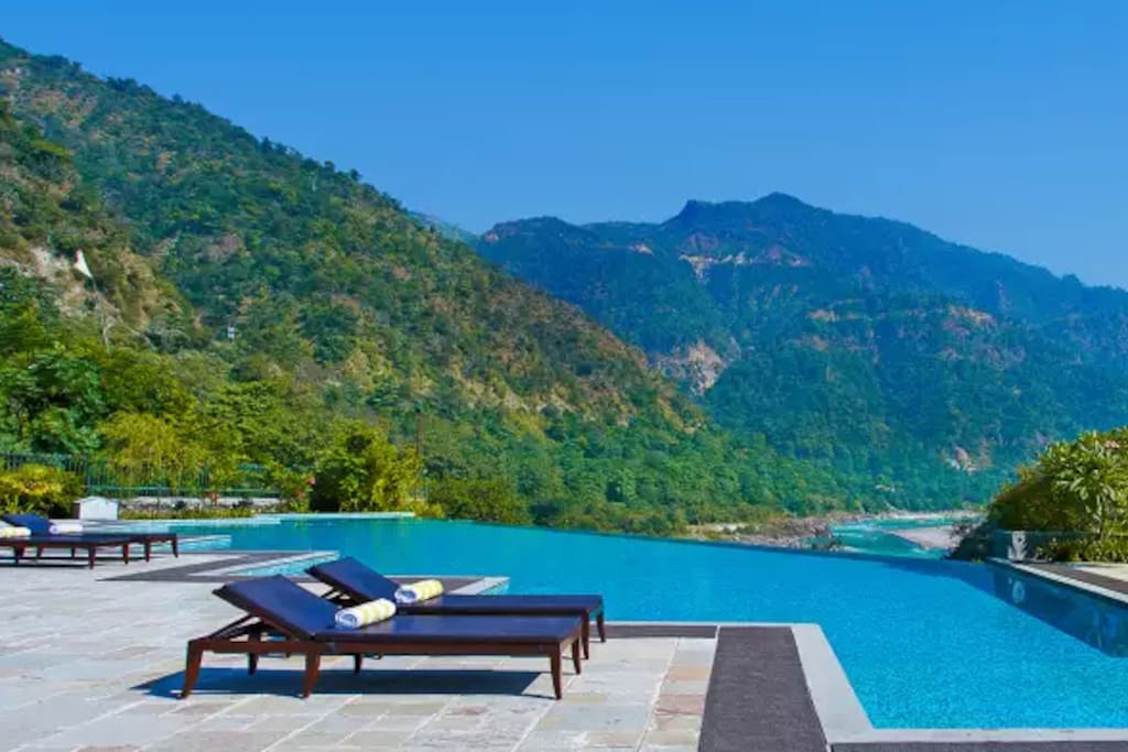Infiniti Pool with Ganges View!