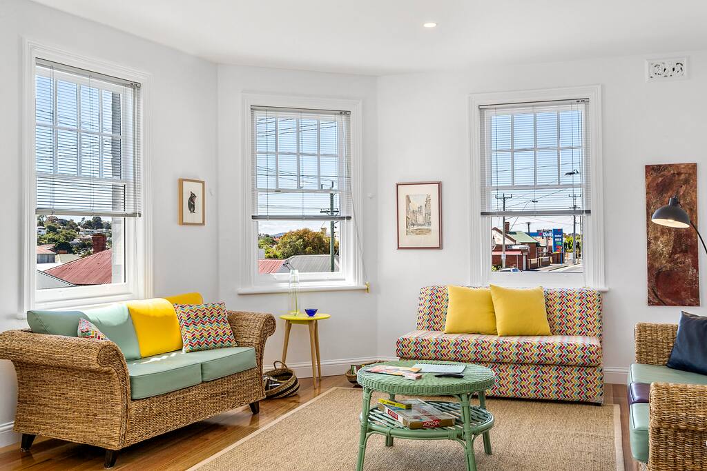 Cosy city cocoon with a touch of luxury.