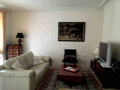 Autumn in Paris Montparnasse  68 m2 1 bedroom