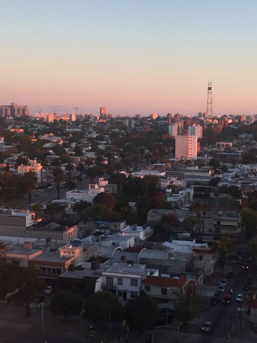 Vista al puerto y el cerro de montevideo