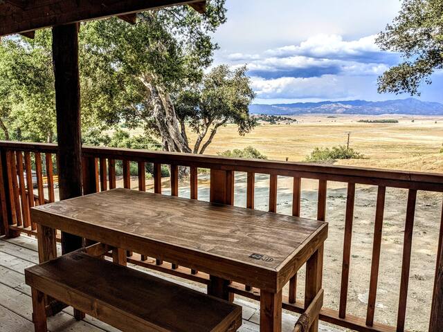 Hideout Mountain Lodge managed Airbnb listing 3