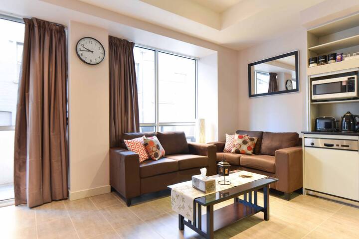 .Perfectly located in the heart of Melbourne City gallery image 4