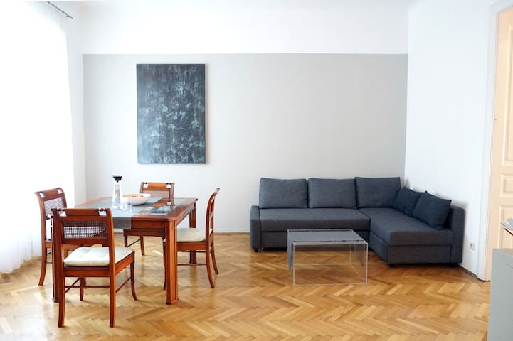 (86sqm) 2 Bedroom Apartment Near The City Center