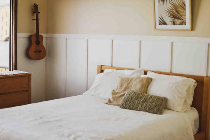 Sunny Family Beach Home - Central Coast