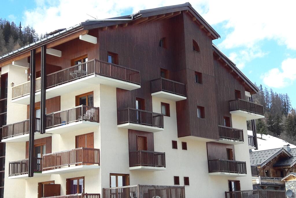 Résidence Avenir 1800 - Appartement au dernier étage à droite sur la photo