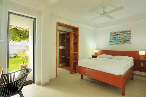 SeaFever Bed & Breakfast - The Tonette room