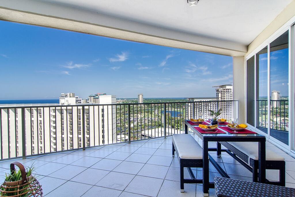 Fabulous 400 sq ft balcony!