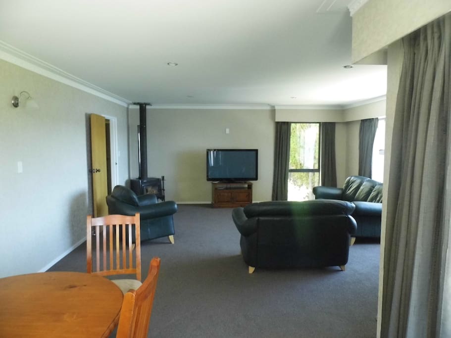Nice Comfortable Spacious lounge. The previous views are from this lounge
