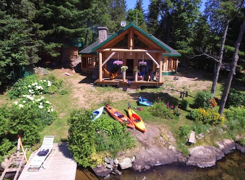 chalet zen with breathtaking view of lac des Piles