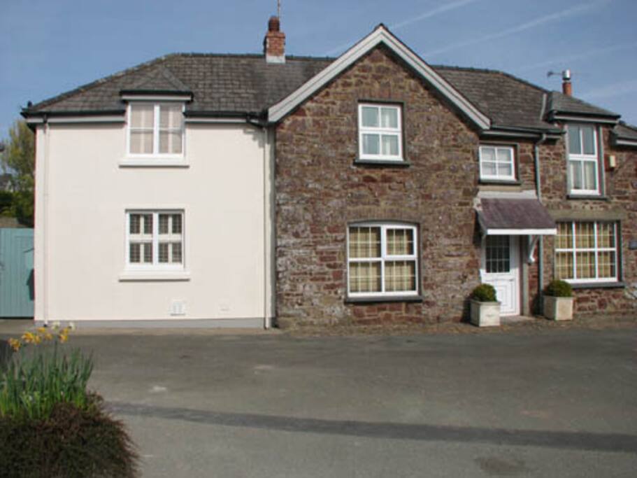 front of house with off street parking for 2/3 cars