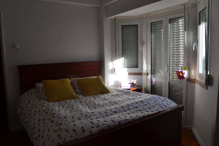 Lovely Apartment near Metro Station