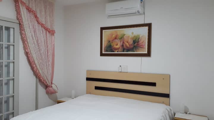 جناح - سرير كبير - مكيف هواء